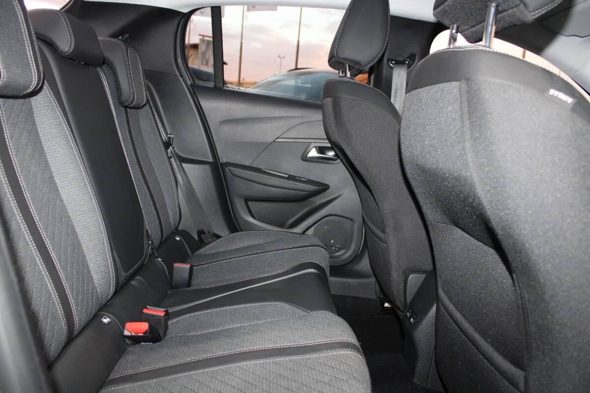 Peugeot 208 1.2 puretech Allure s&s 100cv Con NAVIGATORE