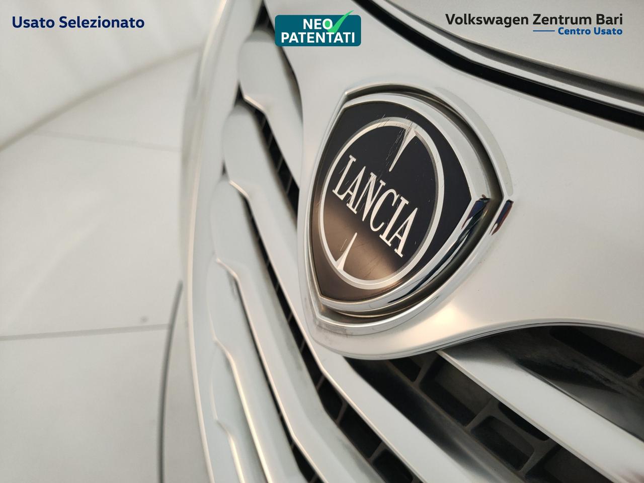 Lancia Ypsilon 0.9 t.air gold ecochic metano 80cv