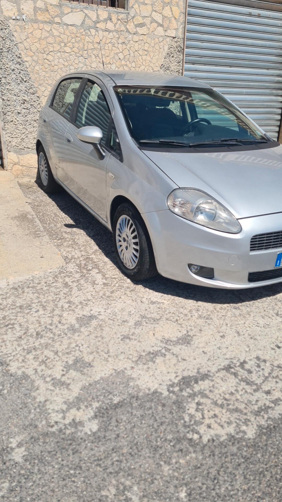 Fiat Grande Punto 1.3 MJT 75 CV 5 porte Dynamic