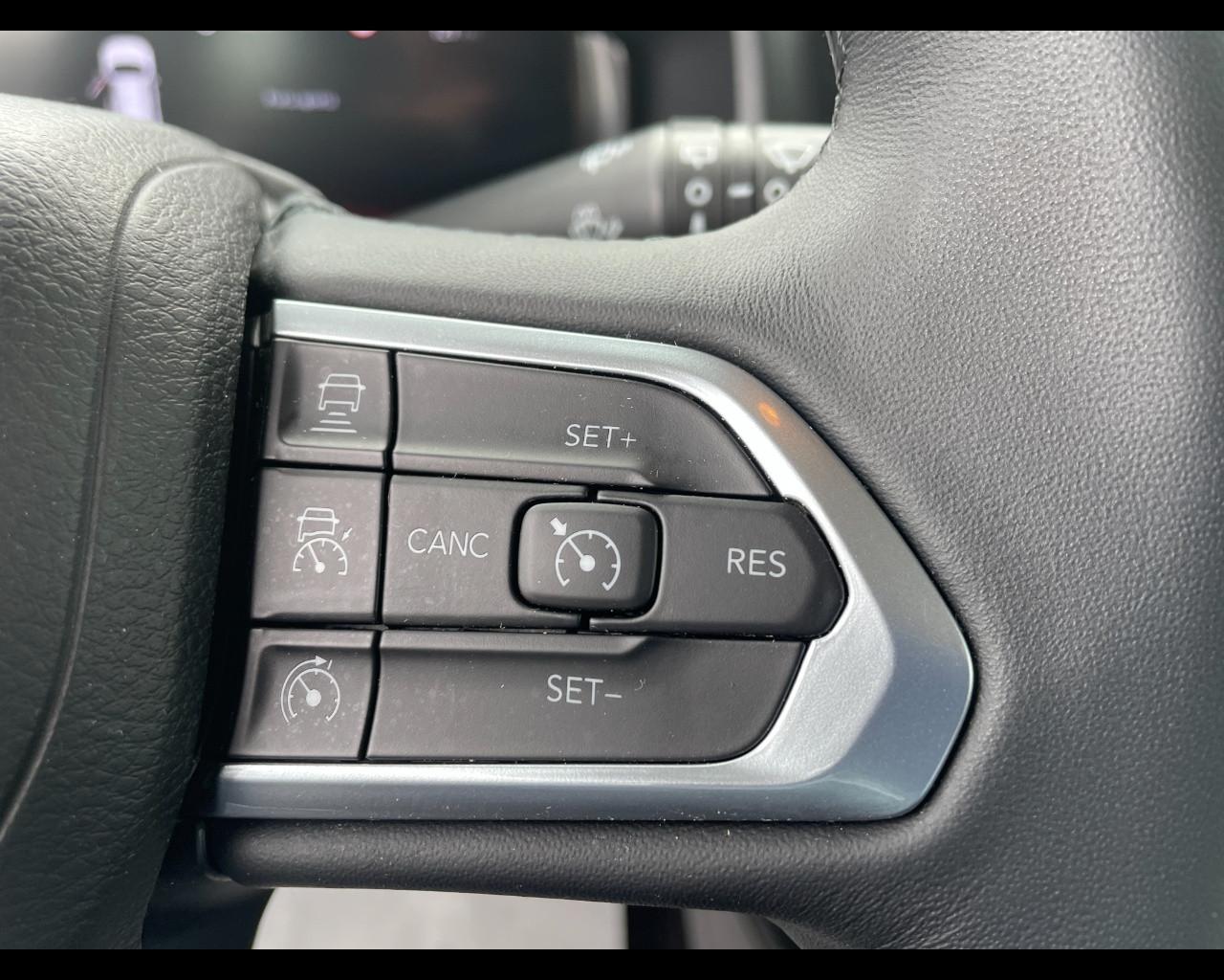 JEEP Renegade 2024 - Renegade 1.5 turbo t4 mhev Summit 2wd dct
