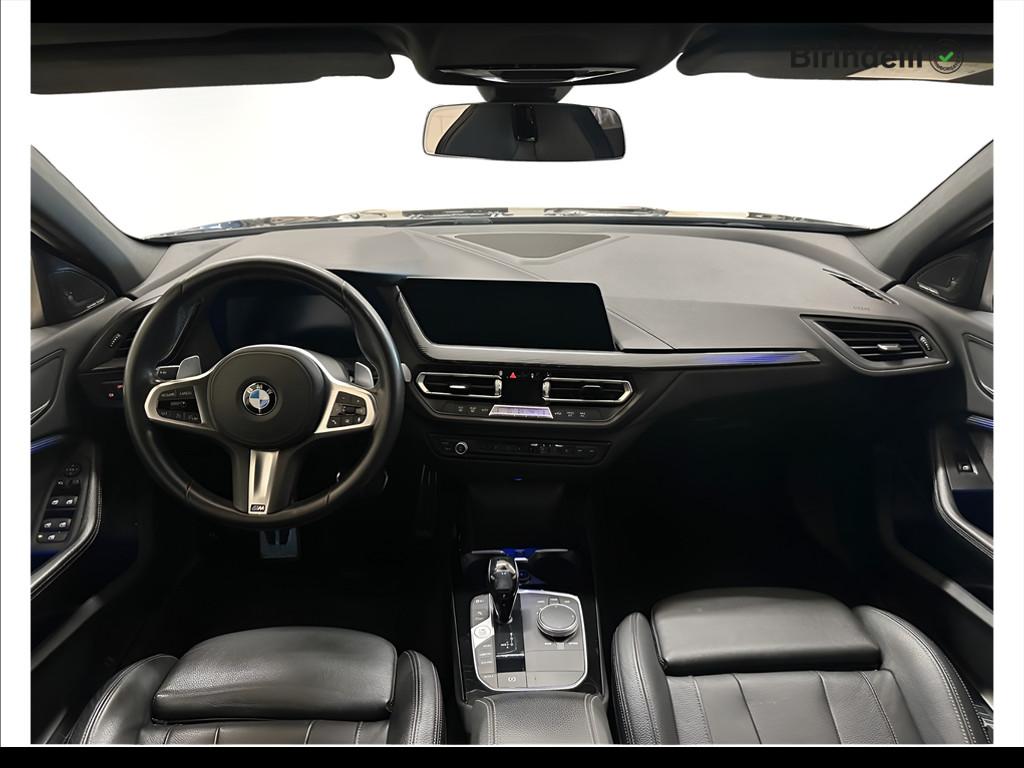 BMW Serie 1 (F40) - M 135i xDrive