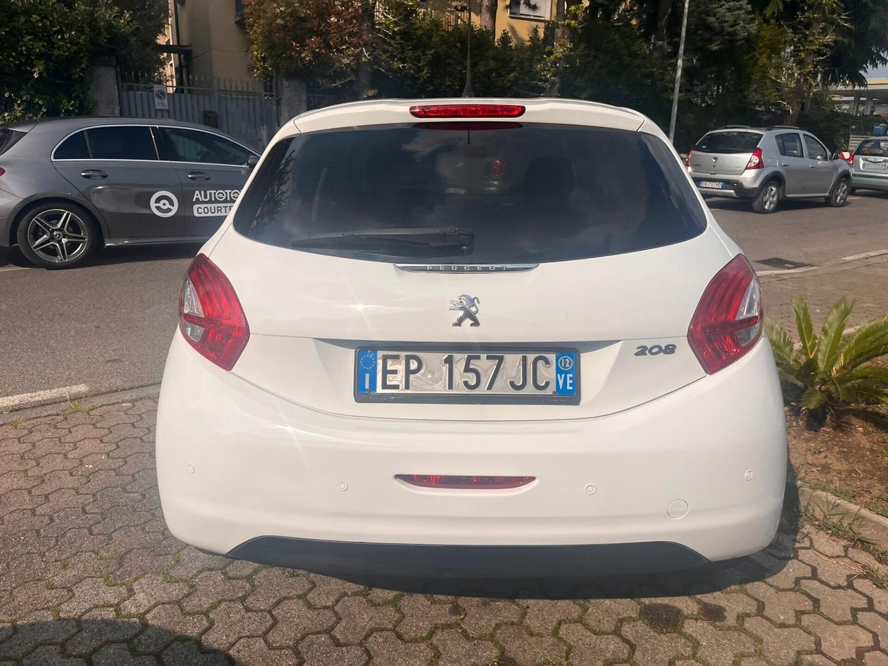 Peugeot 208 1.2 VTi 82 CV 5 porte Allure - 2012