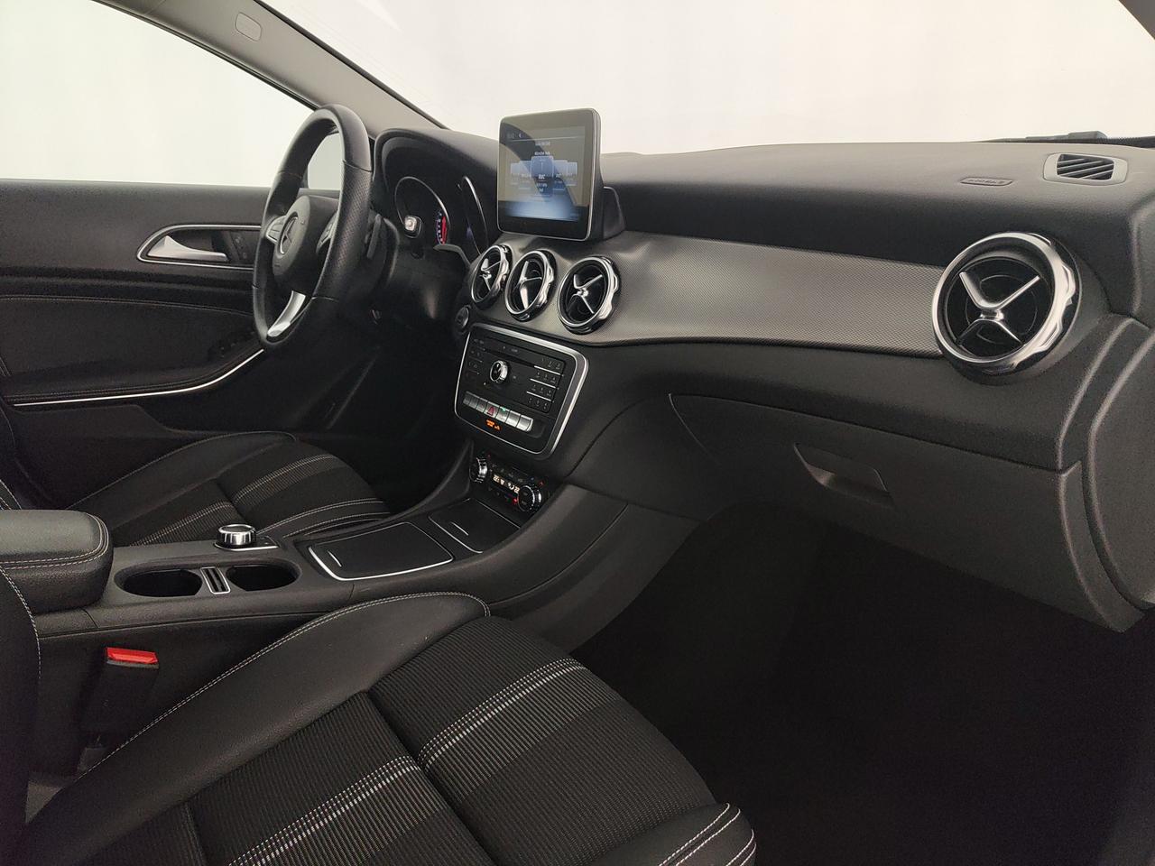 Mercedes-Benz GLA 200 Sport auto