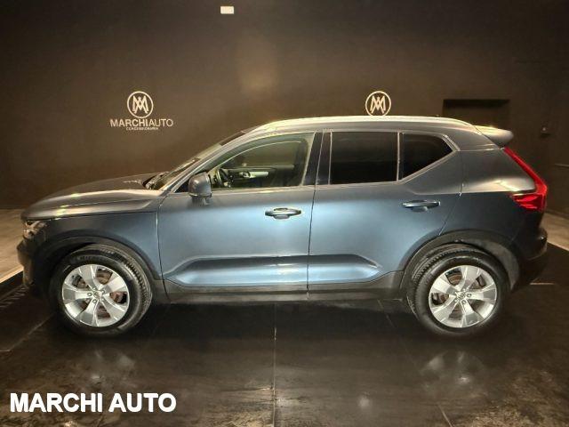 VOLVO XC40 T2 Momentum Pro