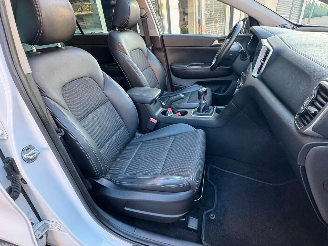 KIA SPORTAGE 1.7 CRDI 115 CV TETTO+CERCHI+RETROCAMERA