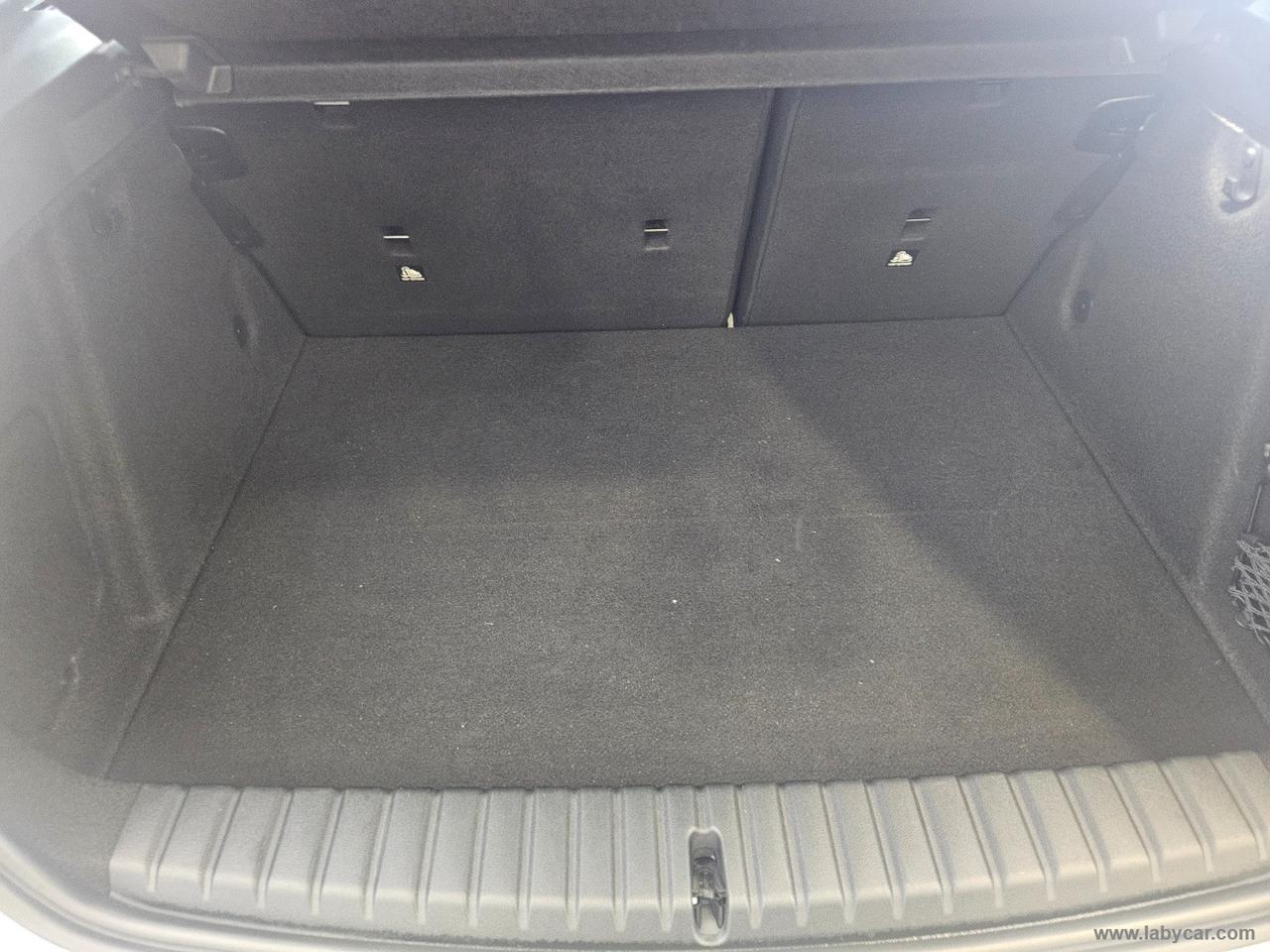 BMW 118d 5p. Advantage