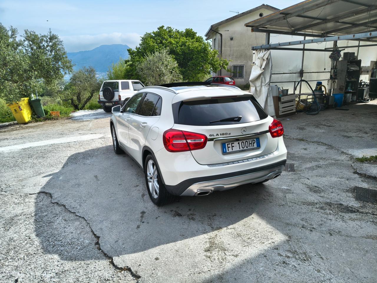 Mercedes-benz GLA 180 d Sport TETTO APRIBILE