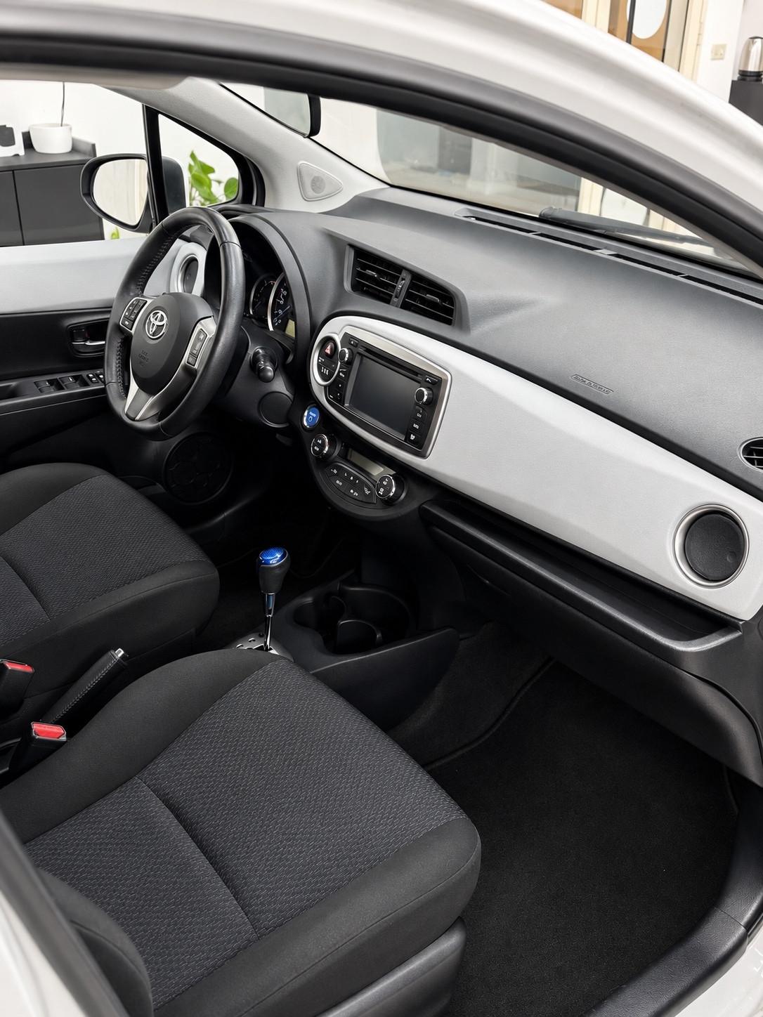 Toyota Yaris 1.5 Hybrid 5 porte Lounge