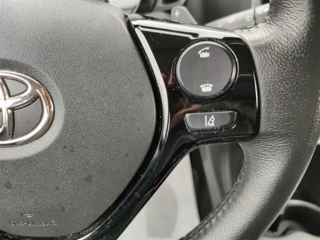 TOYOTA Aygo Connect 1.0 VVT-i CARPLAY,TELECAMERA,CLIMA ..