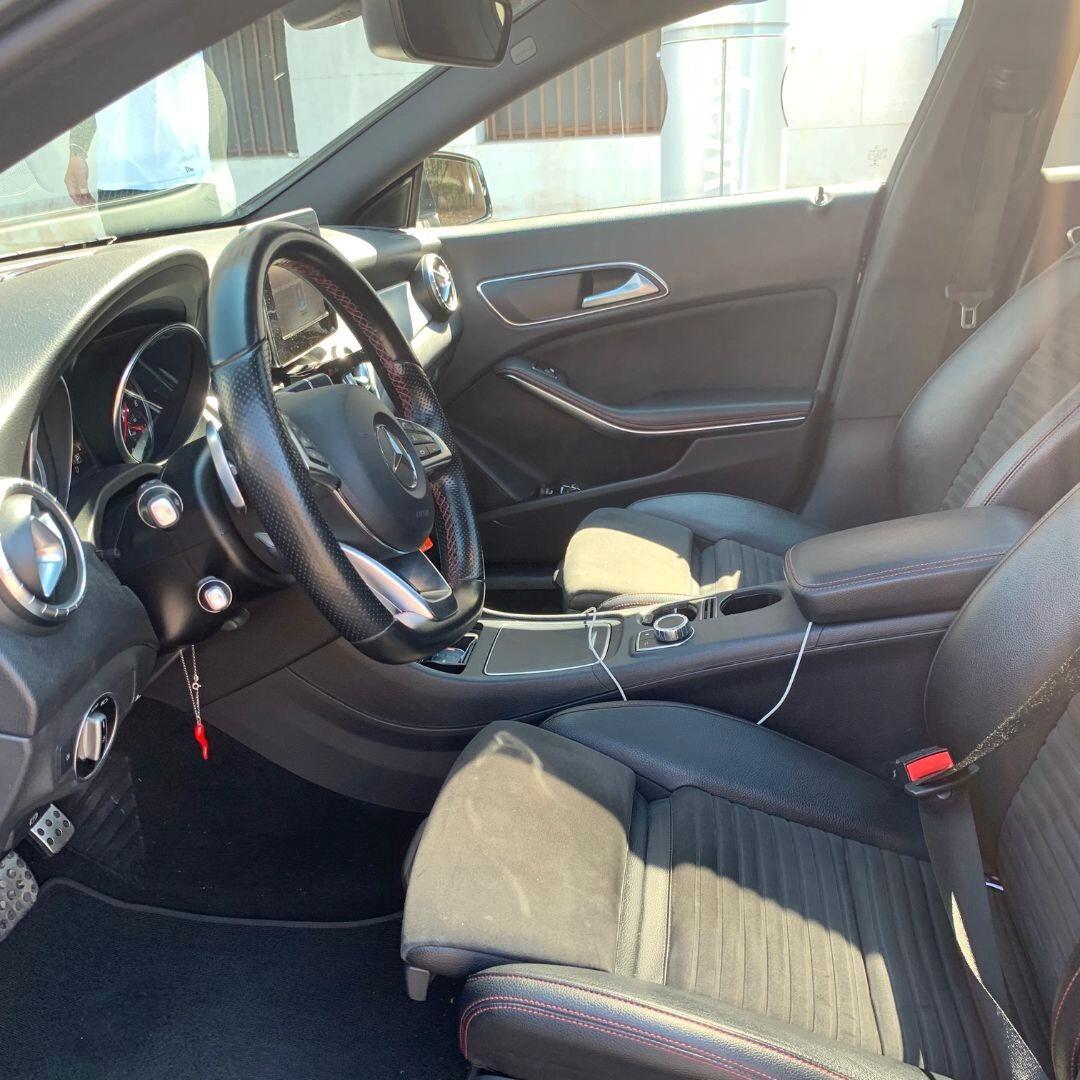 Mercedes CLA 4Matic Premium **FULL**