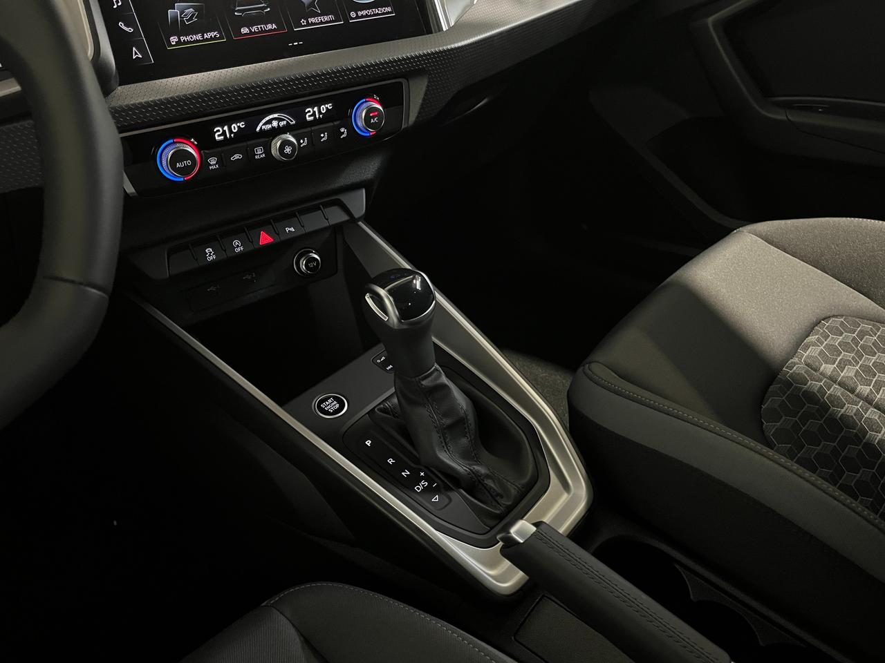 AUDI A1 SPORTBACK 30 TFSI S-TRONIC S-LINE EDITION