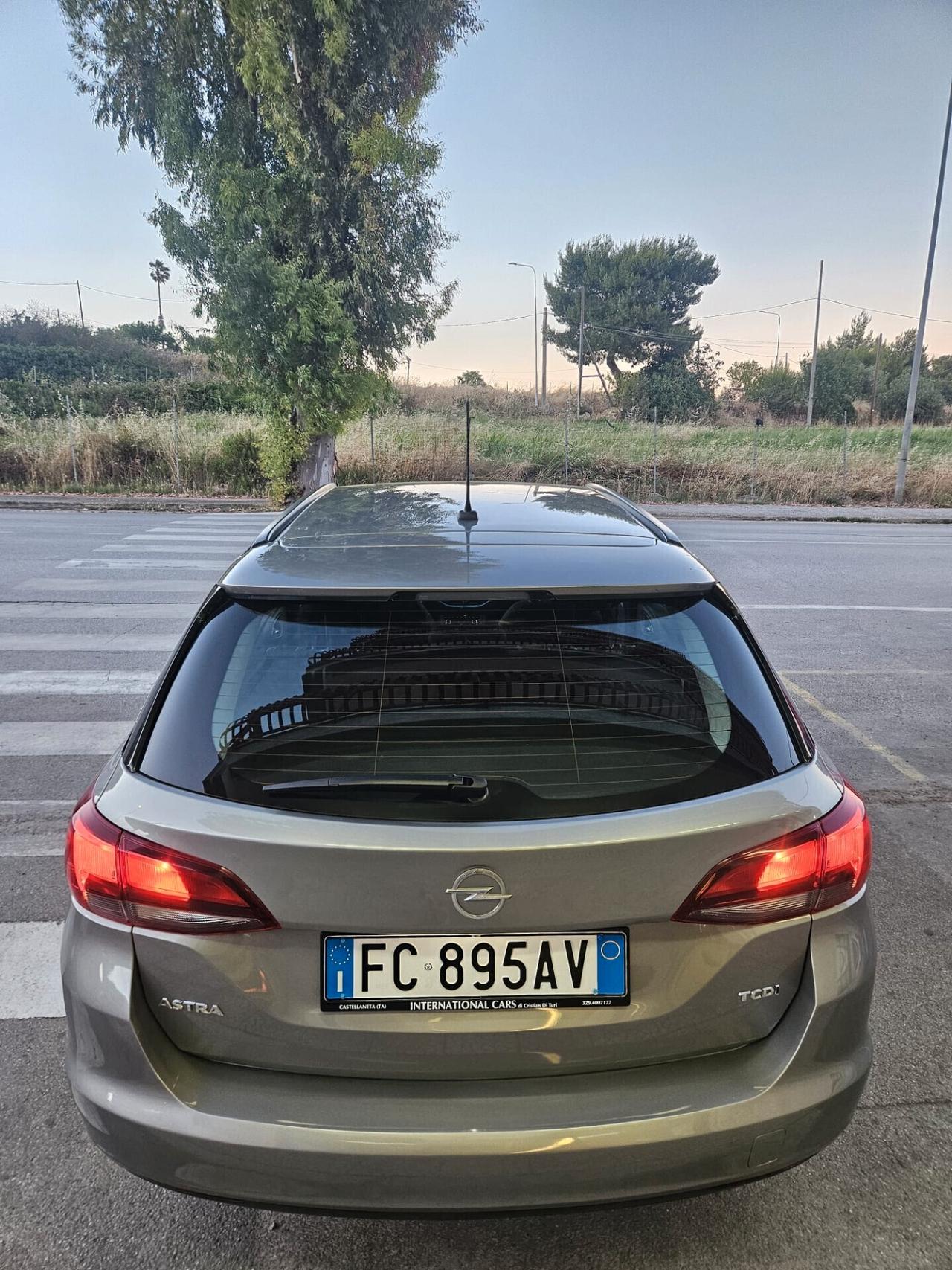 Opel Astra Sports Tourer 1.6 cdti