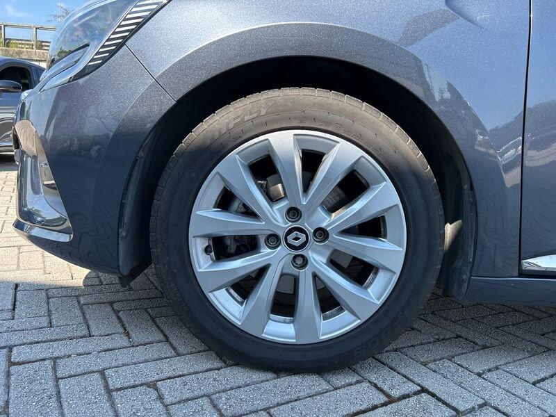 Renault Clio V 2019 1.6 E-Tech hybrid Intens 140cv auto my21