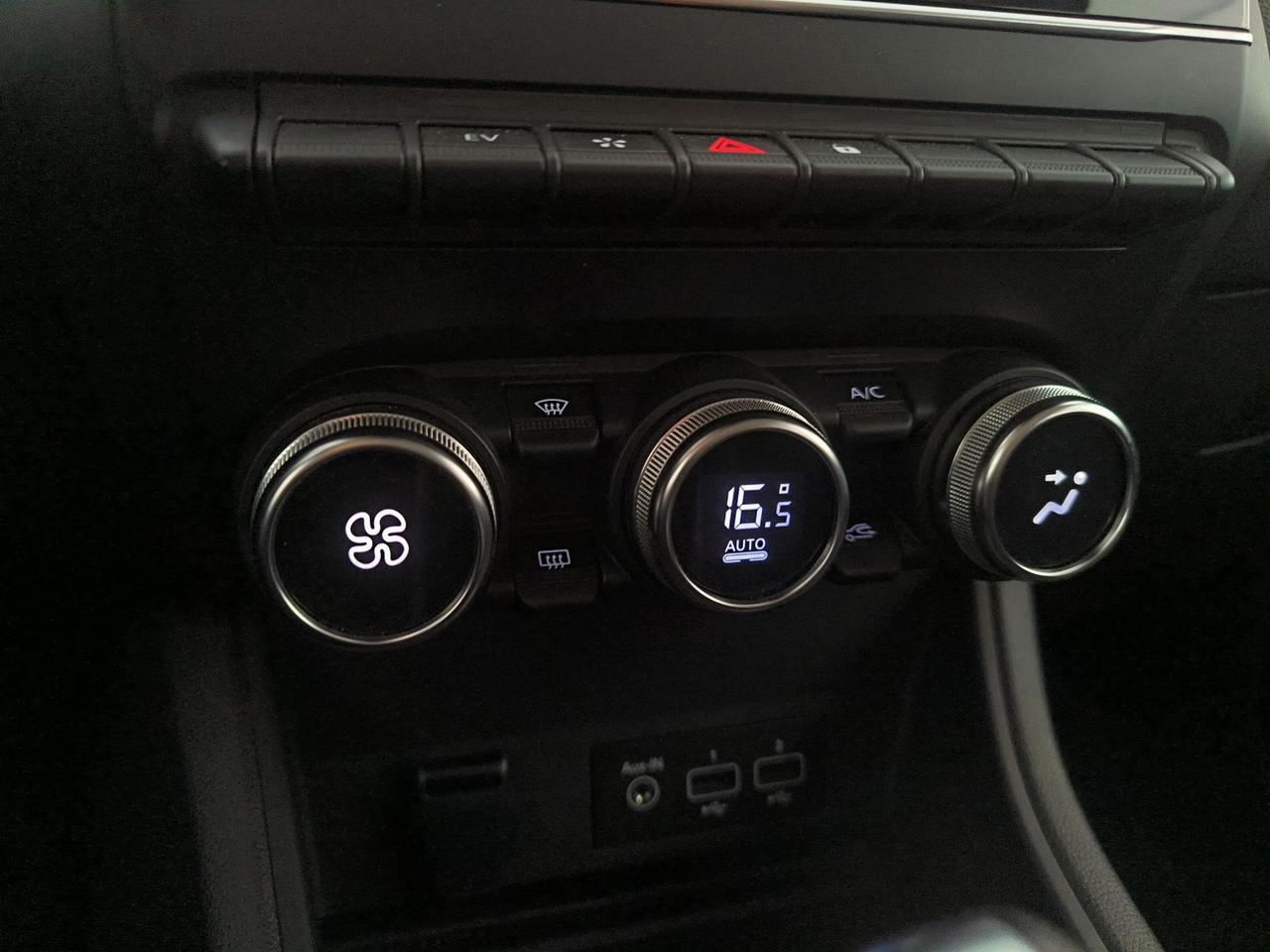 Renault Captur 1.6 e-tech hybrid techno fast track 145cv auto