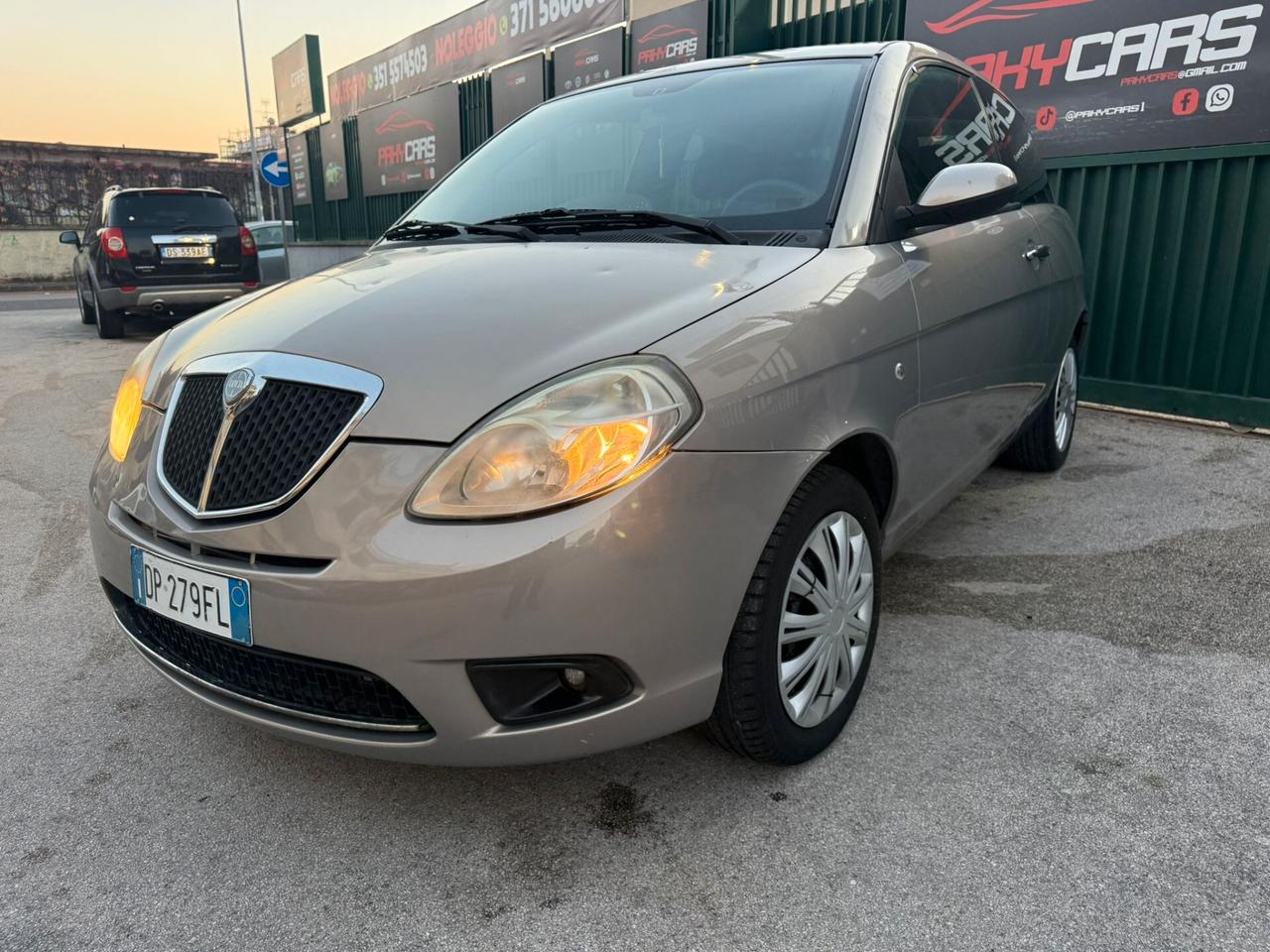 Lancia Ypsilon 1.3 MJT 75 CV Platino