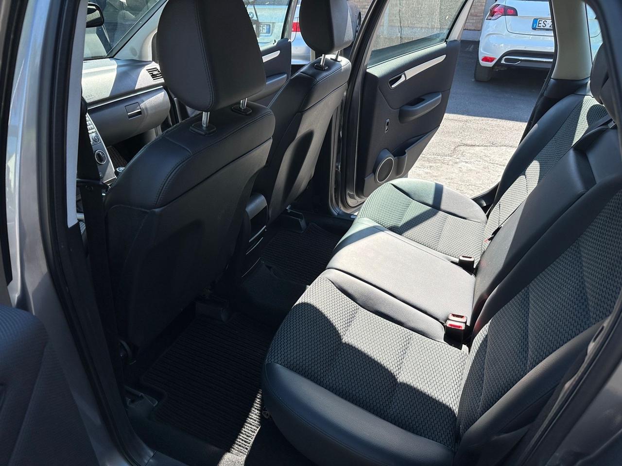 Mercedes-benz B 180 CDI Premium 2010