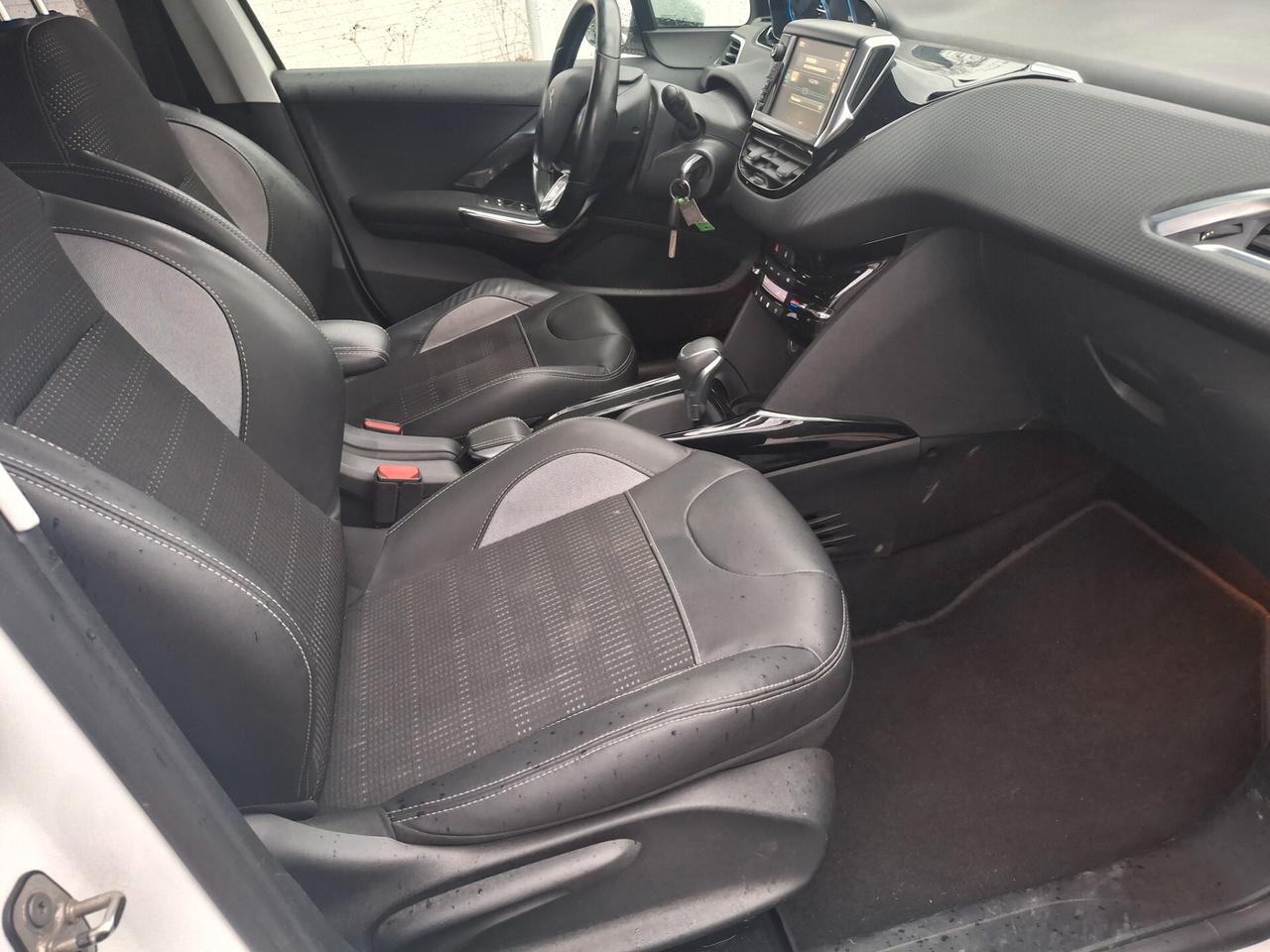 Peugeot 2008 PureTech Turbo 110 S&S Black Matt-AUTOMATICA-