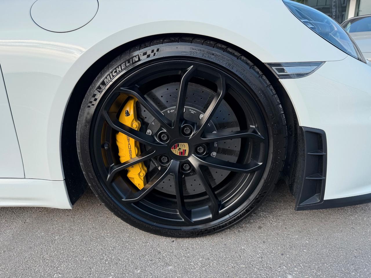 Porsche 718 Spyder 4.0/carboceramici/scarico/capote rossa/km doc.