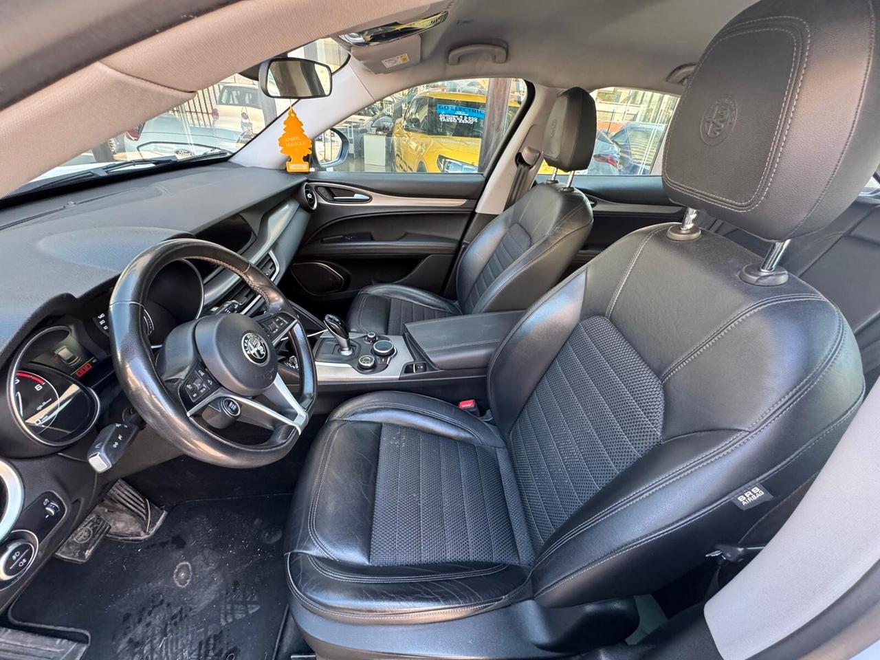 Alfa Romeo Stelvio 2.2 Turbodiesel 180 CV AT8 RWD Business