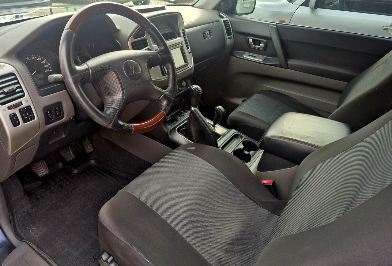 Mitsubishi Pajero 3.2 16V DI-D 3 porte