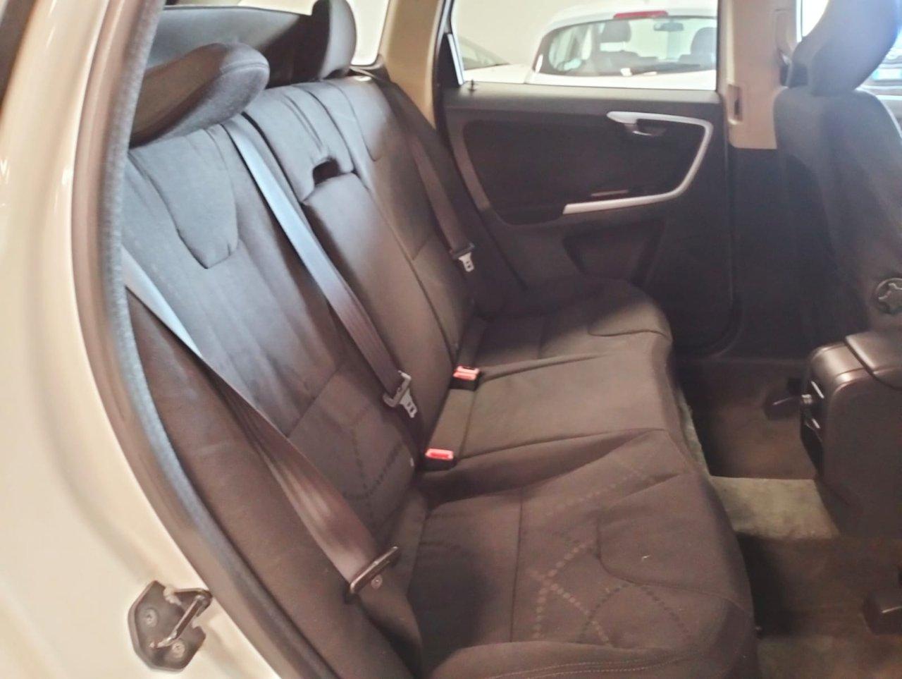 Volvo XC60 2.4d Momentum fwd 175cv