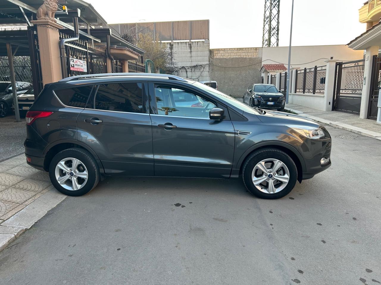 Ford Kuga 2.0 TDCI 120 CV S&S 2WD Titanium