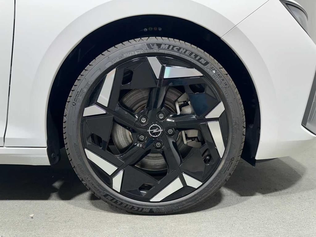 Opel Astra 1.6 hybrid GSe s&s 225cv at8