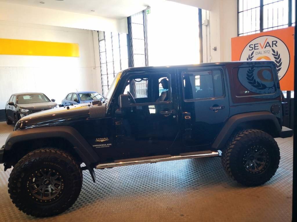 Jeep Wrangler Unlimited 2.8 CRD DPF Sahara Auto