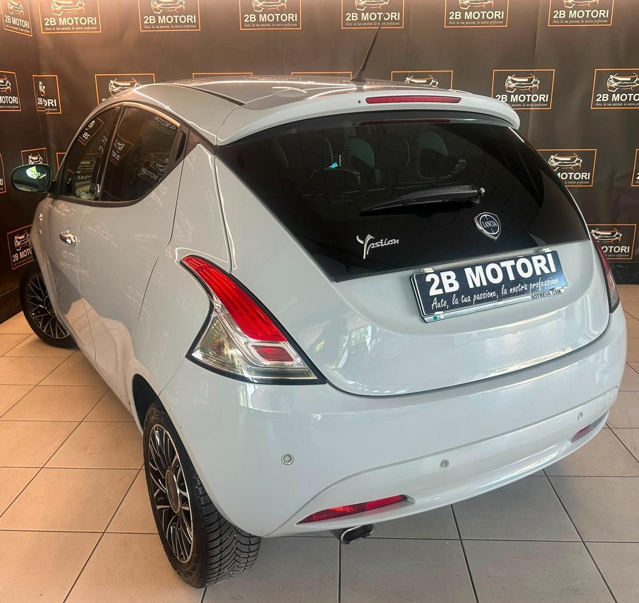 Lancia Ypsilon 1.2 69 CV 5 porte GPL Ecochic Gold
