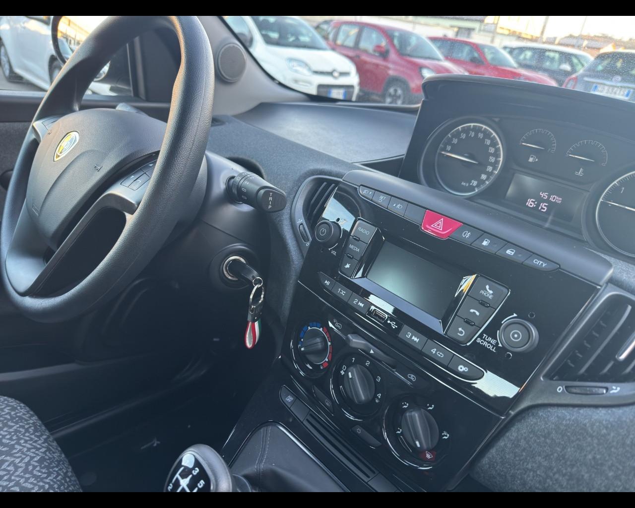 LANCIA Ypsilon My21 0.9 Twinair 70cvMetano Silver