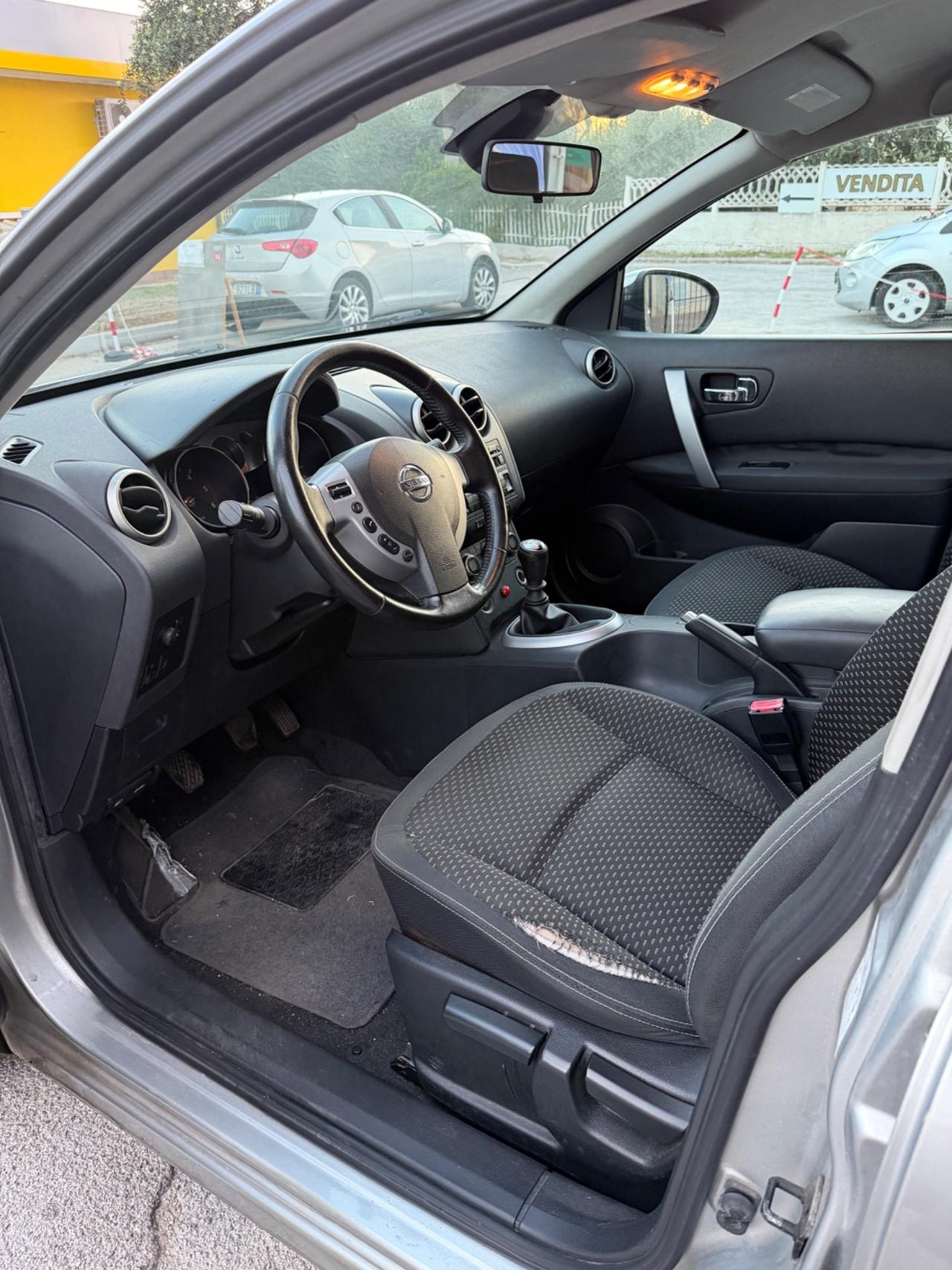 Nissan Qashqai 1.5 dCi Tekna NEOPATENTATI PRONTA CONSEGNA