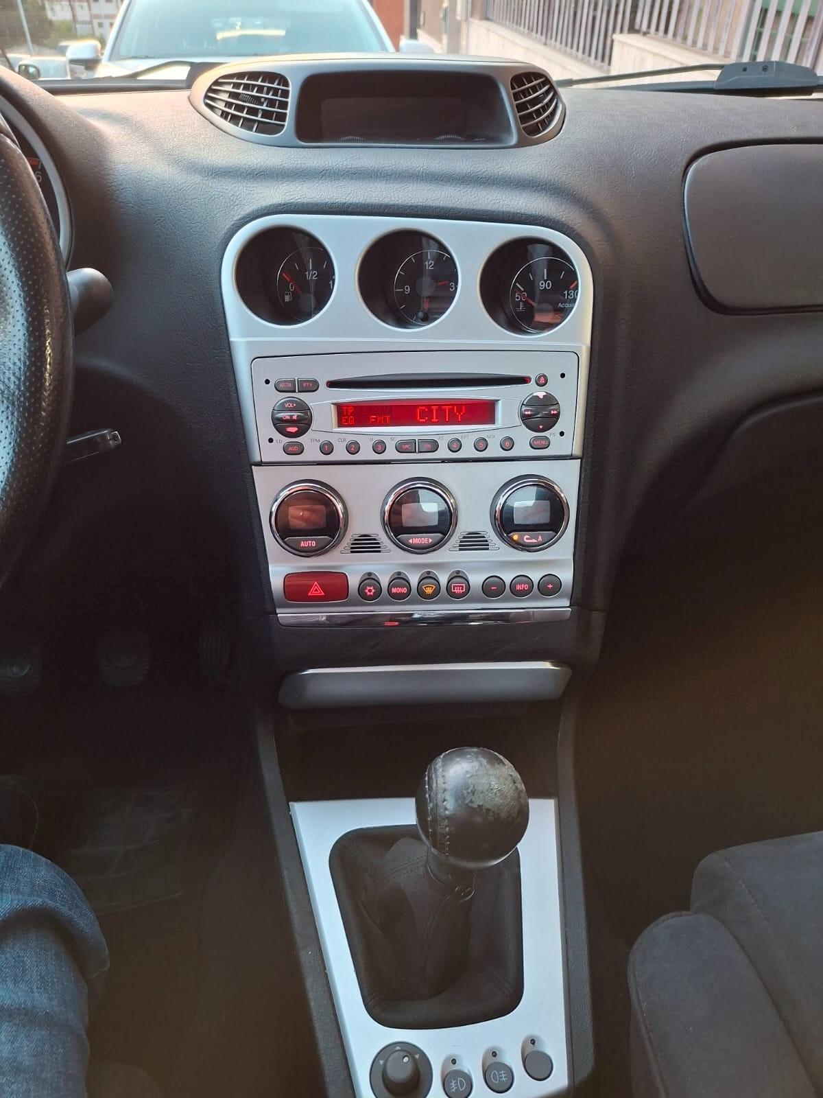 Alfa Romeo 156 1.9 JTD 16V Exclusive