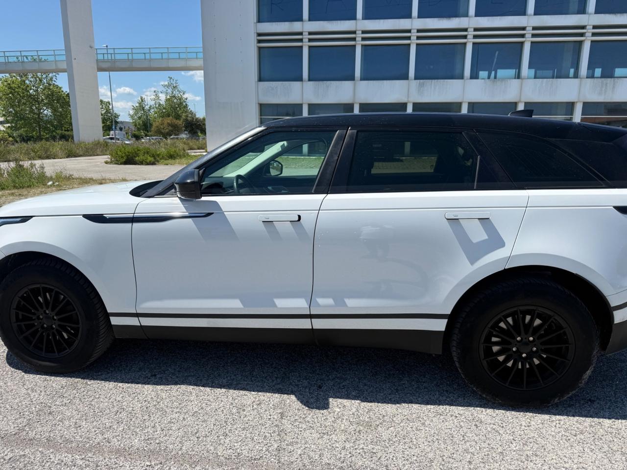 Land Rover Range Velar 2.0 TD4 180 CV R-Dynamic HSE