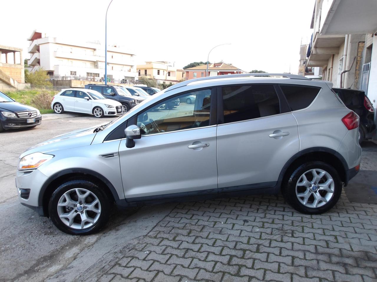 FORD KUGA 2.0 tdci + 2wd 136cv dpf