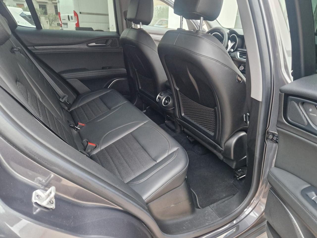 Alfa Romeo Stelvio 2.2 Turbodiesel 210 CV AT8 Q4 Veloce