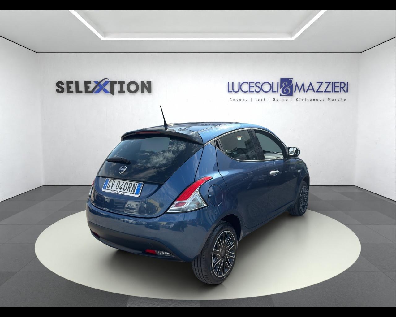 LANCIA Ypsilon 3ª serie - Ypsilon 1.0 FireFly 5 porte S&S Hybrid Oro