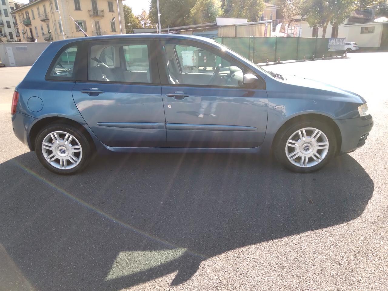 Fiat Stilo 1.6i 16V 5 porte Dynamic x neopatentati