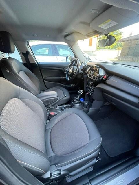 MINI Mini 5 porte (F55) Mini 1.5 Cooper D Busi...