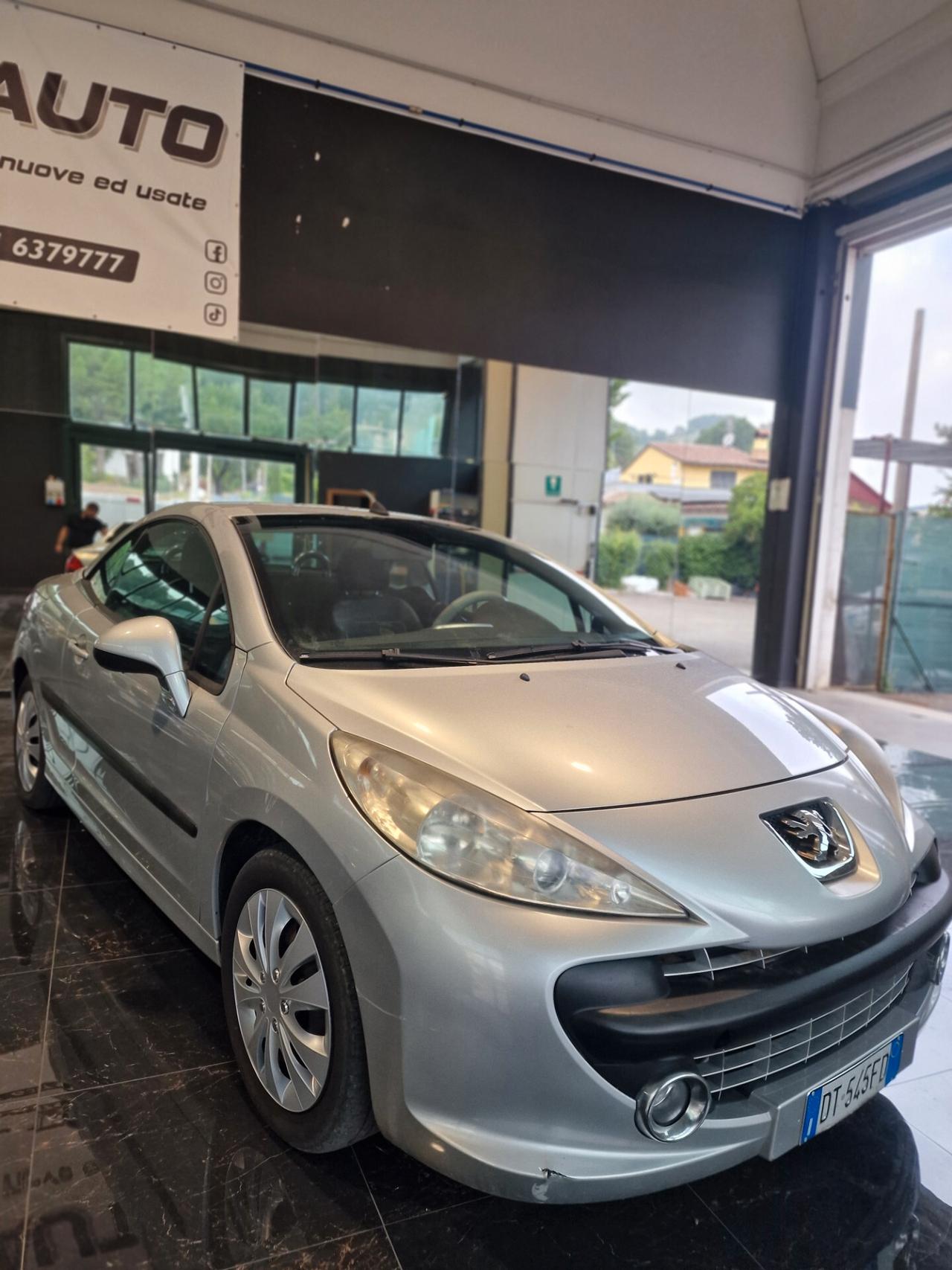 Peugeot 207 1.6 HDi 110CV CC Féline