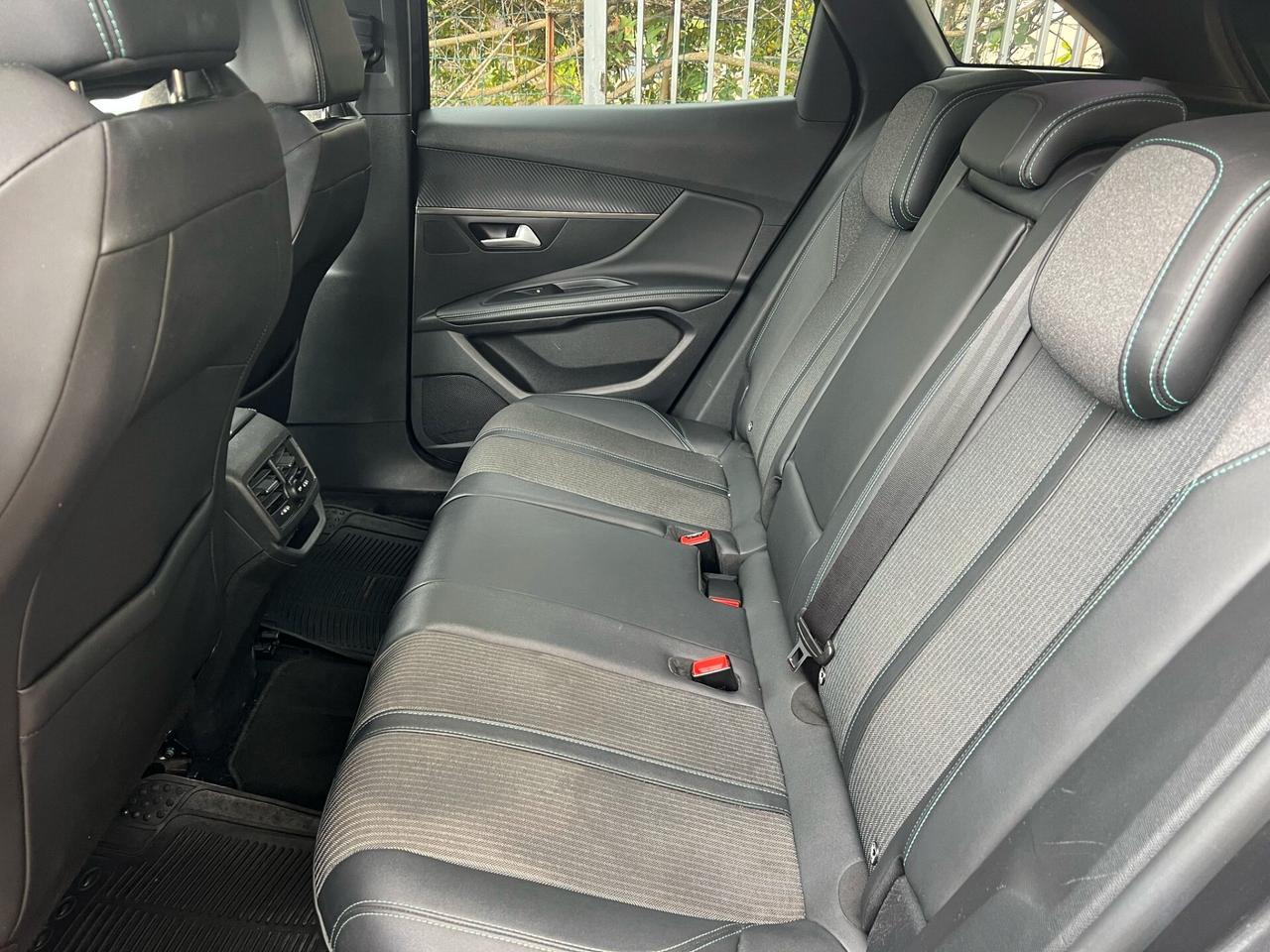 Peugeot 3008 PureTech Turbo 130 S&S Allure Pack