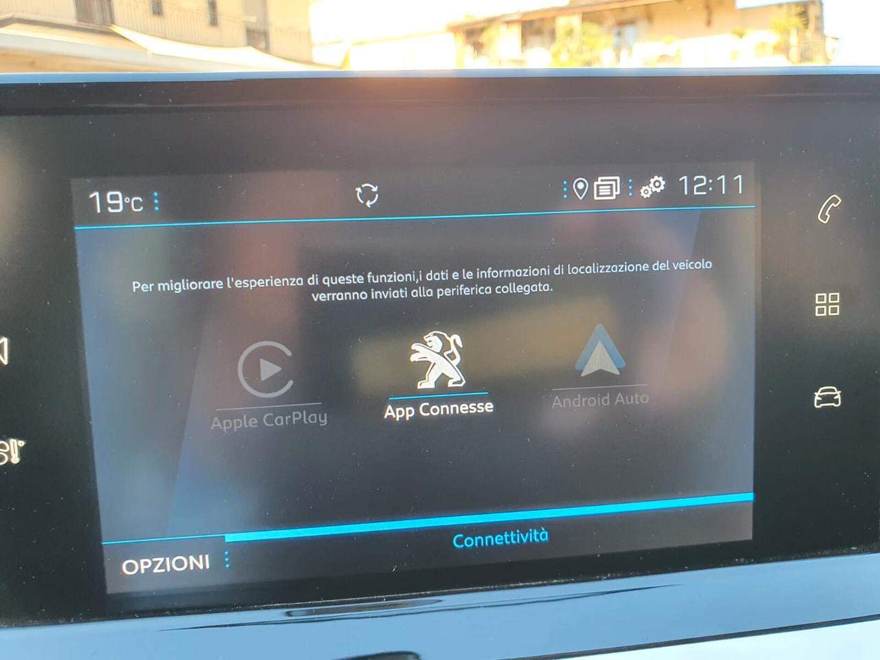 Peugeot 208 1.2 100cv/LED/NAVI/RETROCAMERA/ETC