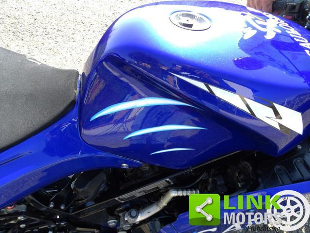 YAMAHA RD 500 LC REPLICA VALENTINO ROSSI