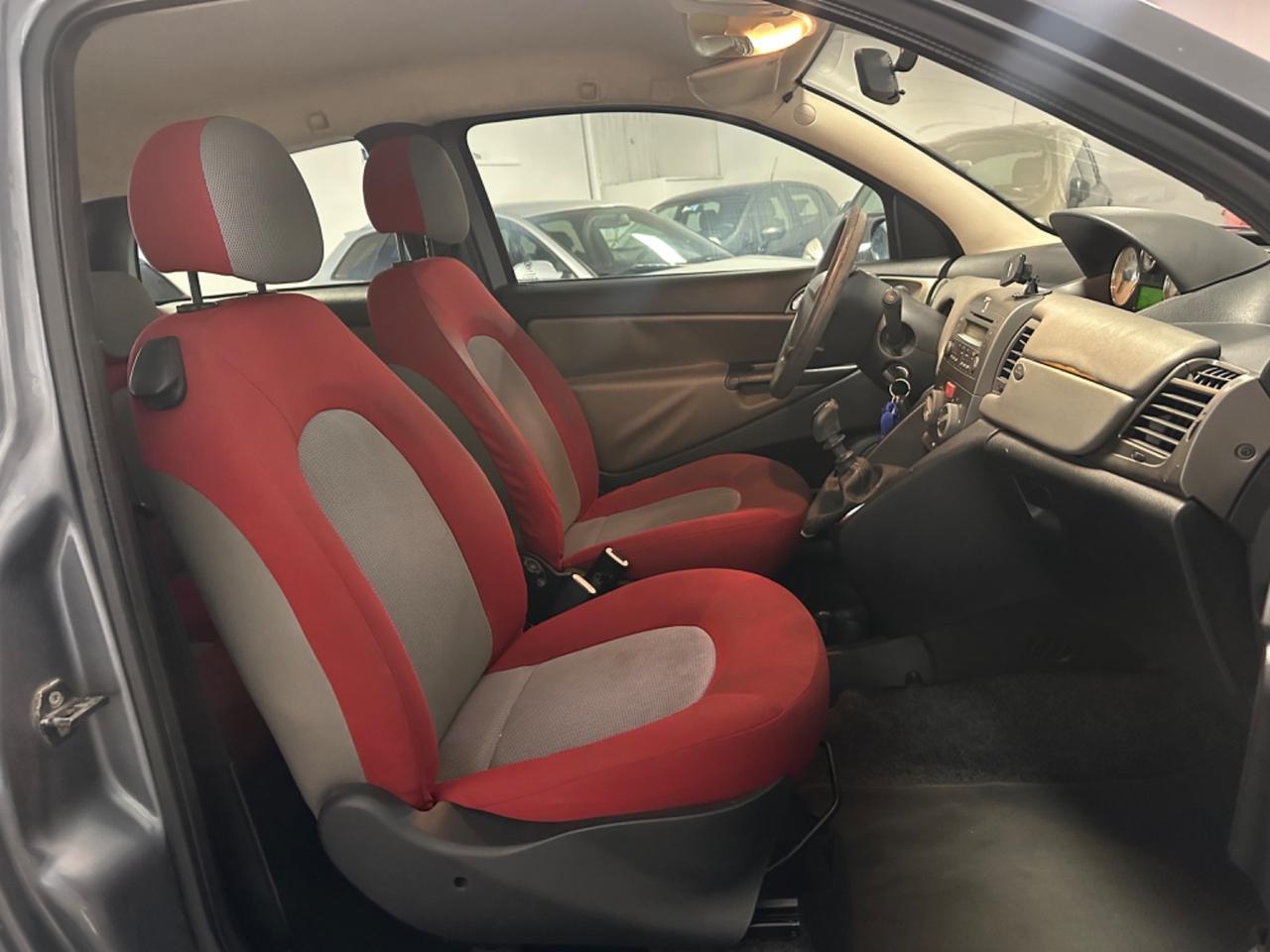 LANCIA YPSILON 1.2 NEOPATENTATI 60CV