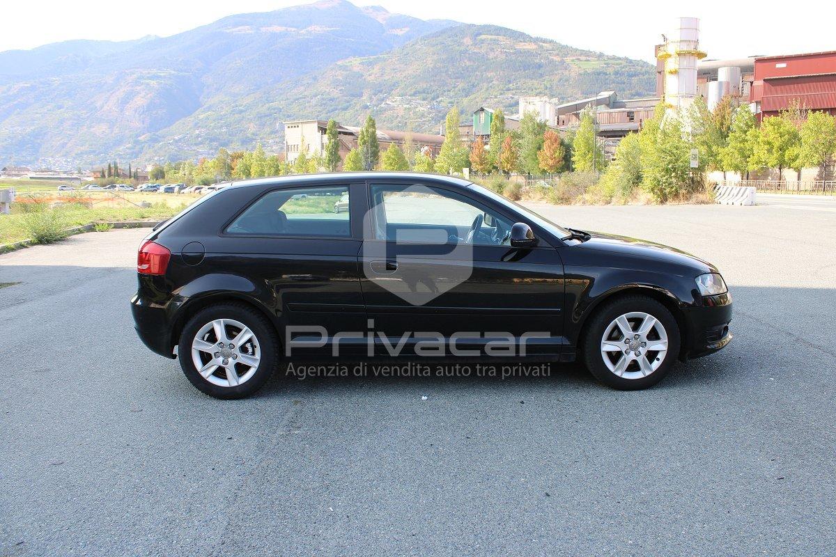 AUDI A3 1.6 TDI 105 CV CR Ambiente
