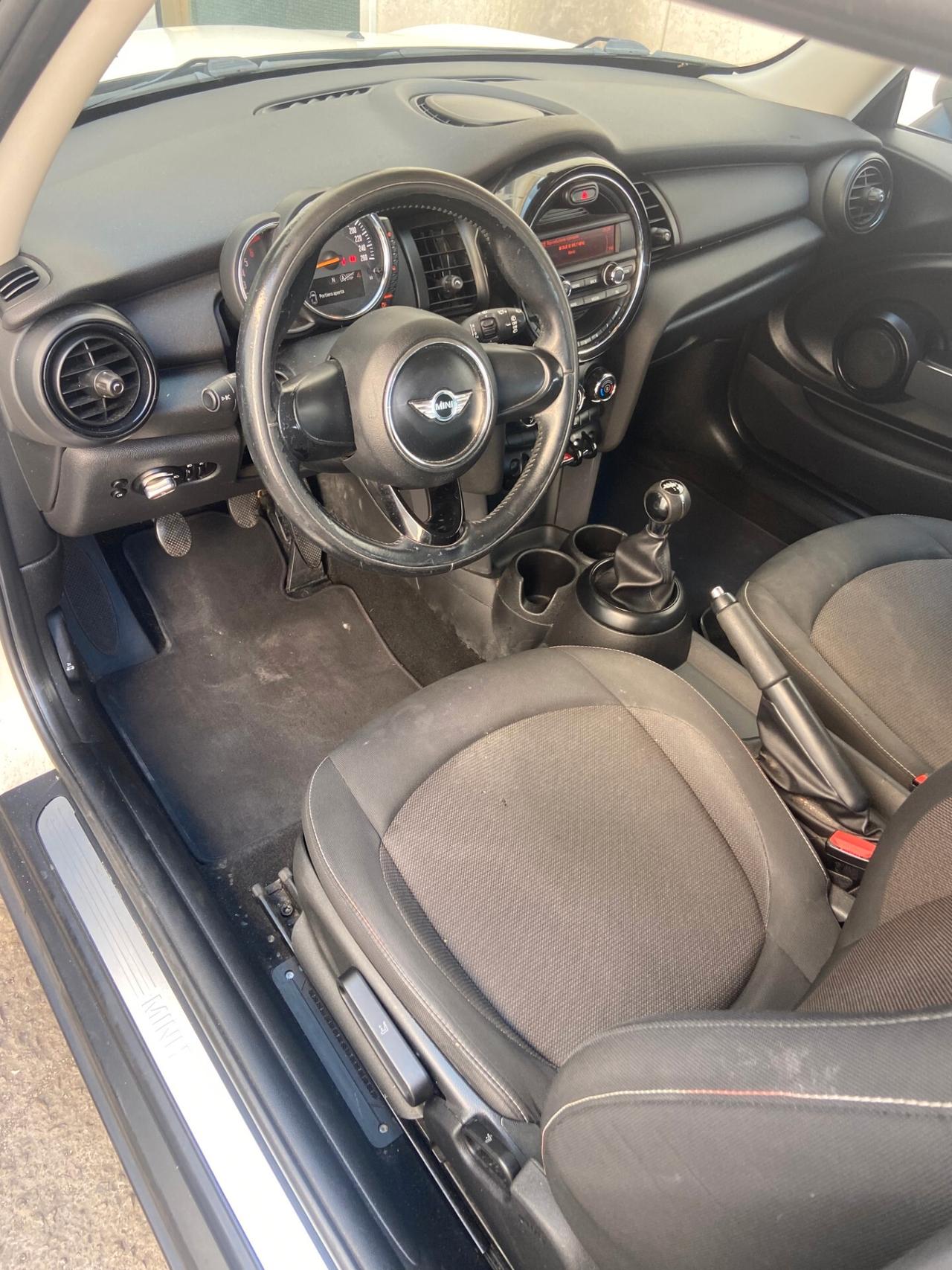 Mini 1.5 Cooper D Hype 95 cv