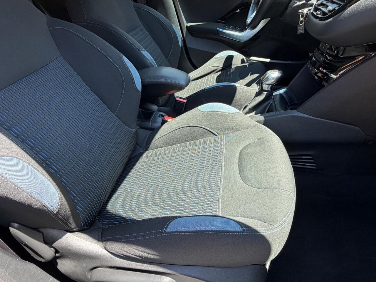 Peugeot 208 1.2 VTi 68 CV 5 porte Allure