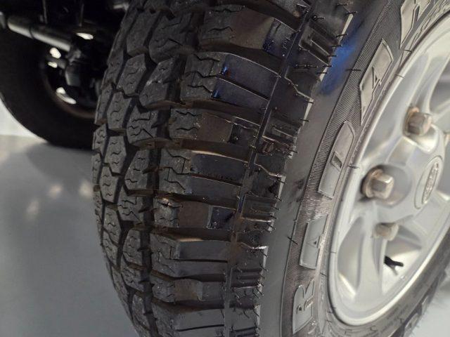 LAND ROVER Defender 110 2.4 TD4 7 POSTI AUTOVETTURA