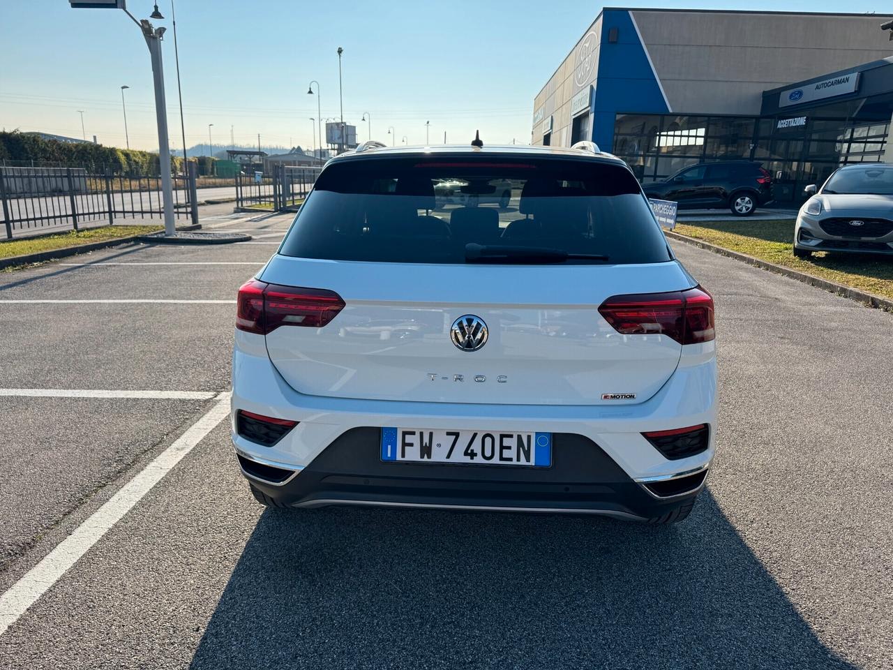Volkswagen T-Roc 2.0TDI 150CV DSG 4x4 Adv. BlueM. Tech.