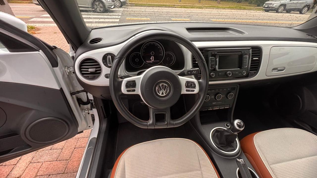 Volkswagen Maggiolino Cabrio 1.6 TDI DSG Design BlueMotion Technology