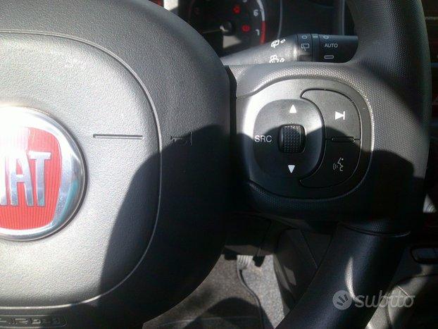 Fiat Panda 1.0 69cv firefly hybrid schermo touch 7"
